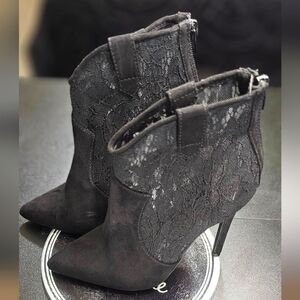 Shoedazzle Lace/Faux Suede Booties